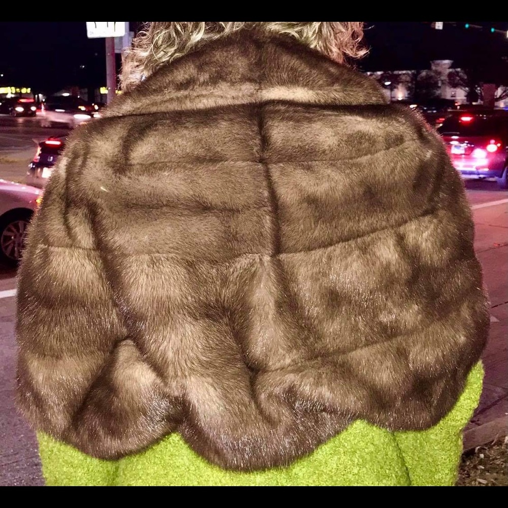 Mink Caplet - Picture 7 of 7